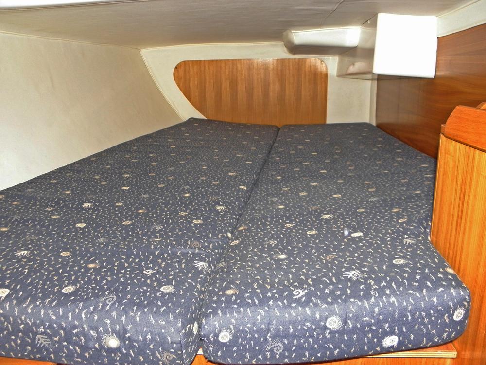 Aft cabin, Accommodation